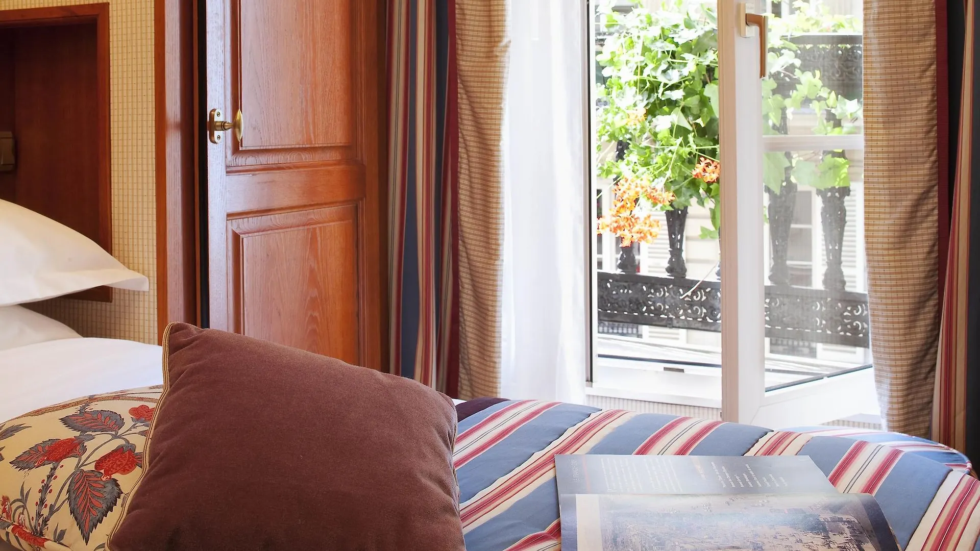 Horset Opera, Western Premier Collection 4*