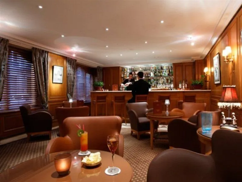 Horset Opera, Western Premier Collection Hotel